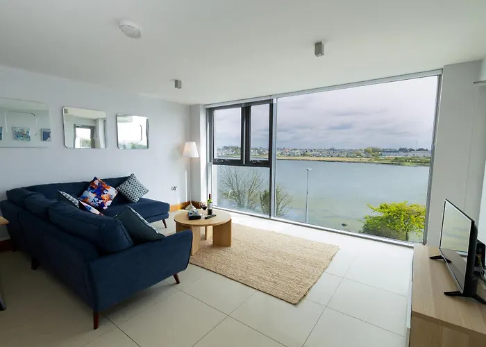 Tur An Tsaile - Galway Lakeside Apartments